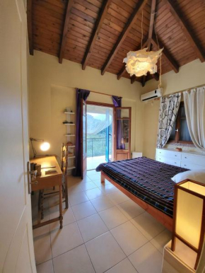 Koroni Kamares Valley Farm Amidst Olive Groves